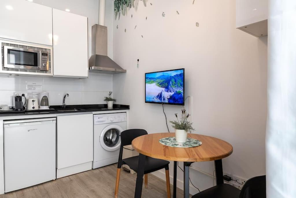 Artbel Rentals En Lavapies Мадрид Екстер'єр фото